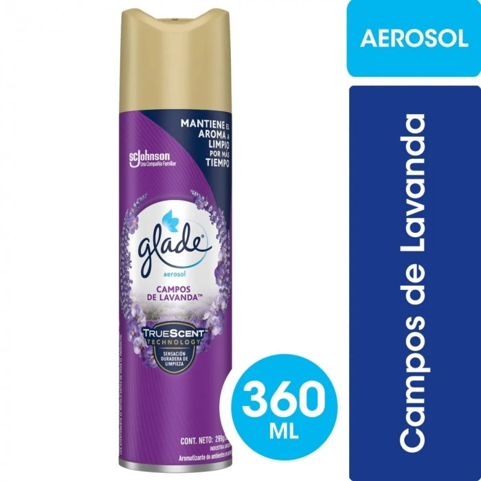Glade aerosol neutralizando olores en un hogar moderno.